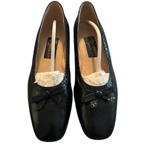 Joel Parker Handcrafted Italian Leather Reptile Bow Slip-On Shoes Women’s French